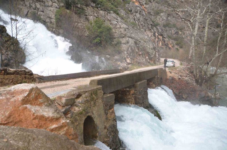 Antalya’da Üzümdere Irmağı Kurudu