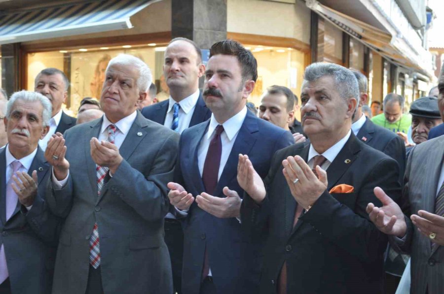 Ahilik Haftası’nın İlk Gününde Helva Dağıtıldı