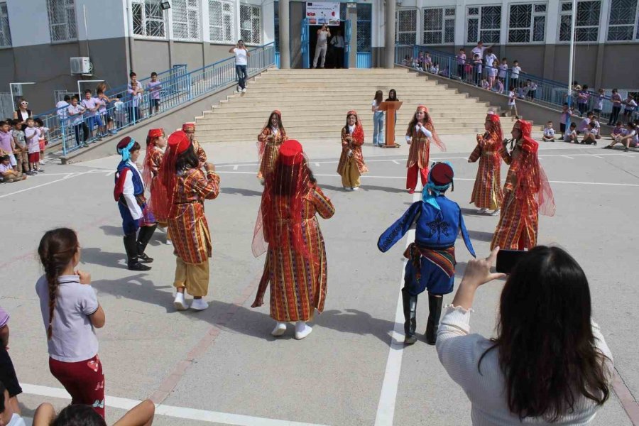 Gazipaşalı Öğrenciler Avrupalı Öğrencileri Ağırladı