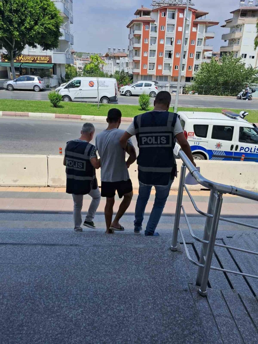 Antalya’da Son Bir Ayda 106 Aranan Şahıs Yakalandı