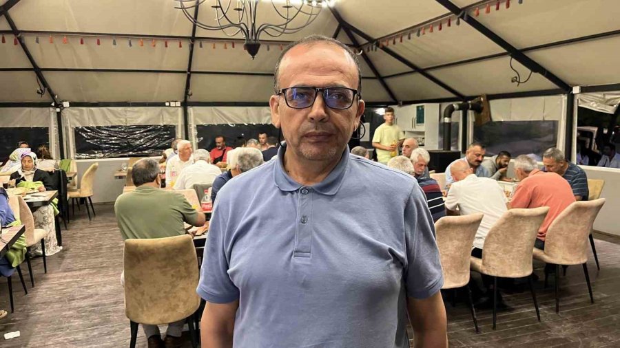 40 Yıl Önce Askerlik Yapan Silah Arkadaşları, Her Yıl Farklı Bir İlde Buluşuyor