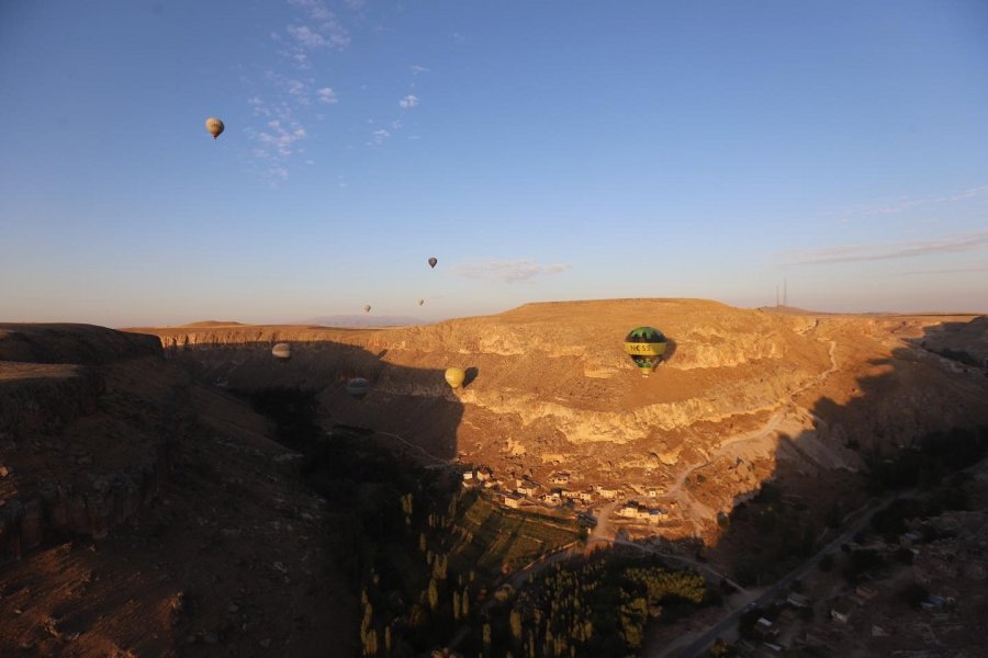 Büyükelçiler Ve Diplomatlar Soğanlı Semalarında Balon Turu Yaptı