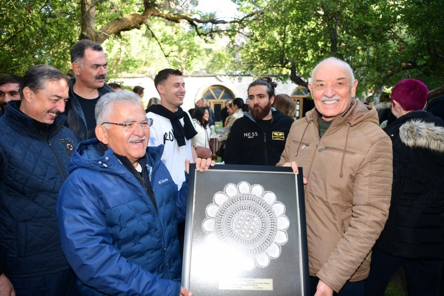 Büyükelçiler Ve Diplomatlar Soğanlı Semalarında Balon Turu Yaptı