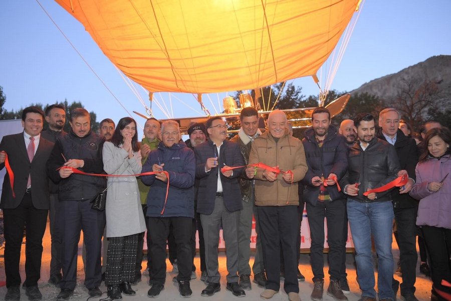 Büyükelçiler Ve Diplomatlar Soğanlı Semalarında Balon Turu Yaptı