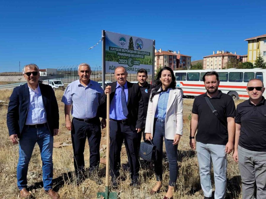 Kayseri Büyükşehir, Türkiye Yüzyılı Vizyonu İle Kent Ormanları Oluşturuyor