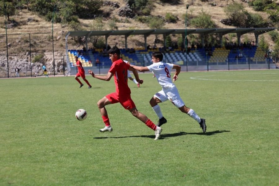 Hacılar Fevzi Mercan Stadyumu Göz Dolduruyor