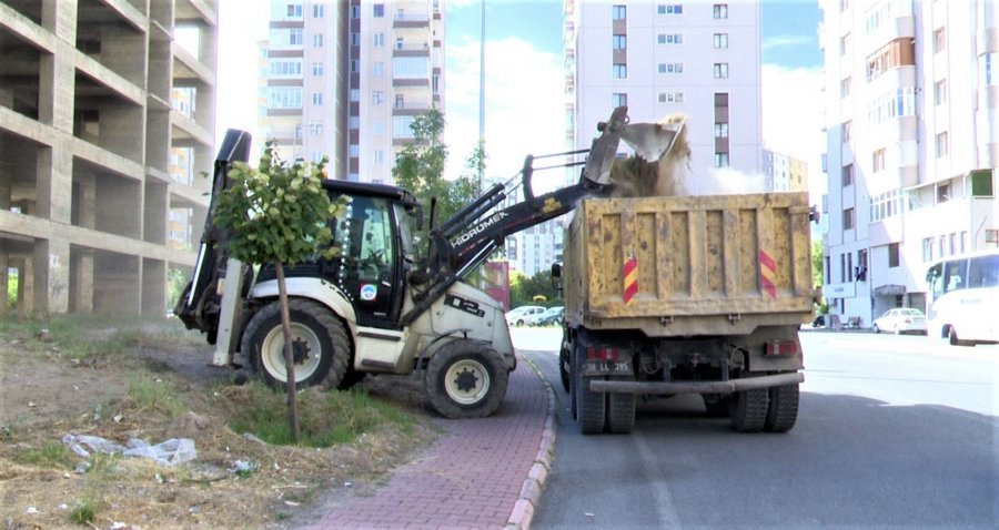 Çevre Dostu Melikgazi Belediyesi Mahalleleri Baştan Sona Temizliyor