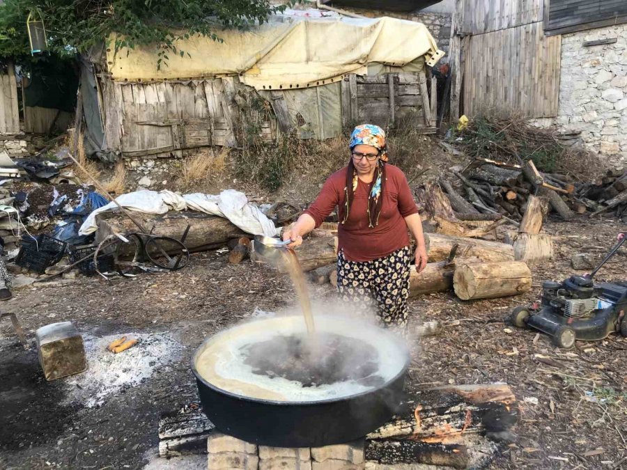 Antalya’da Üzüm Sepetleri Boş Kaldı