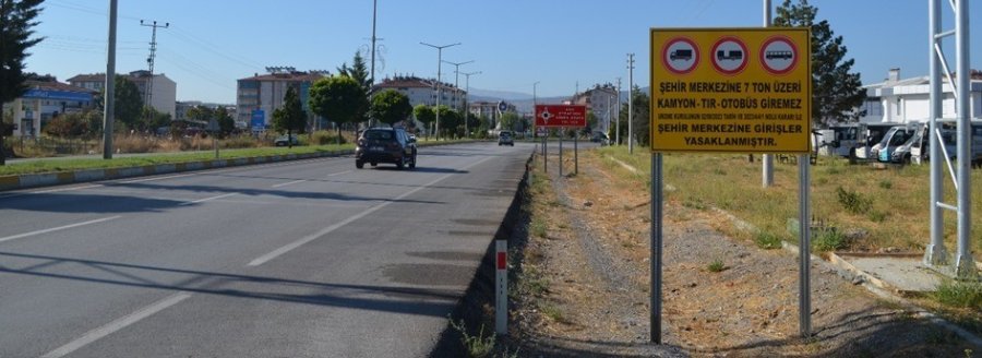 Beyşehir’in Giriş Ve Çıkışlarındaki Görünür Noktalara Uyarı Levhaları Yerleştirildi