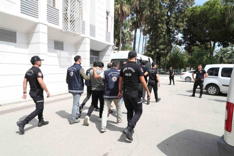 Mersin’de Göçmen Kaçakçılığı Operasyonu: 3 Tutuklama