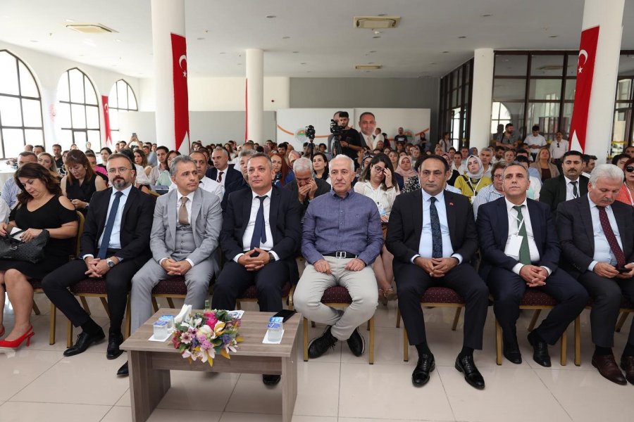 Mersin’de Aile Çalıştayı Düzenlendi