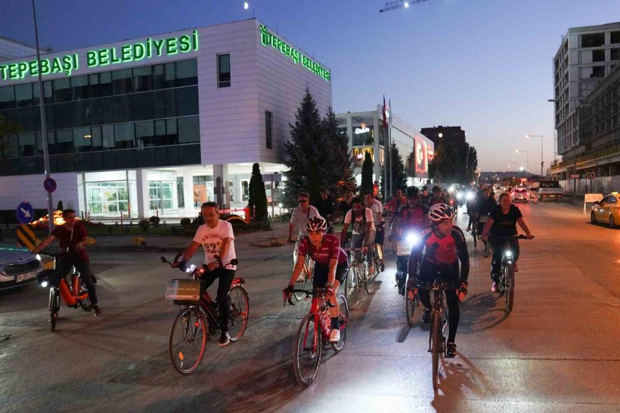 Hareket İçin Pedalladırlar