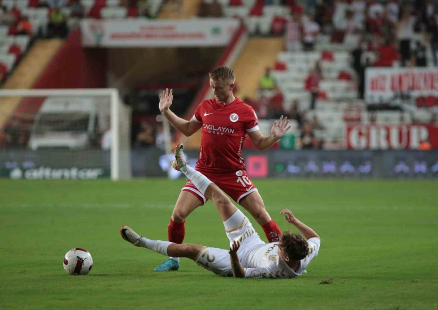 Trendyol Süper Lig: Antalyaspor: 2 - Samsunspor: 0 (maç Sonucu)