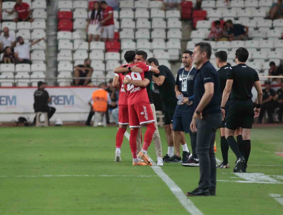 Trendyol Süper Lig: Antalyaspor: 2 - Samsunspor: 0 (maç Sonucu)