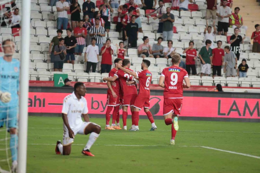 Trendyol Süper Lig: Antalyaspor: 2 - Samsunspor: 0 (ilk Yarı)