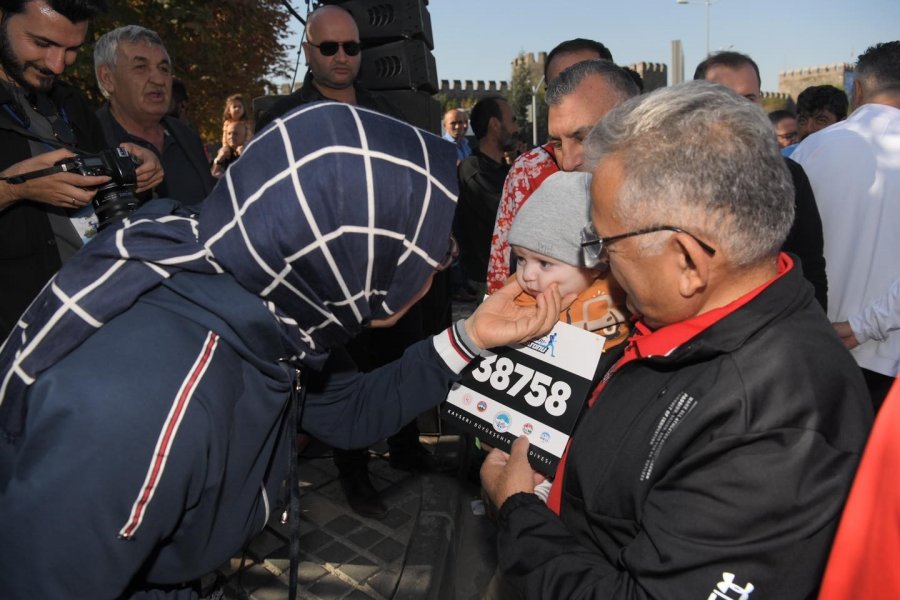 Uluslararası Kayseri Yarı Maratonu Yapıldı