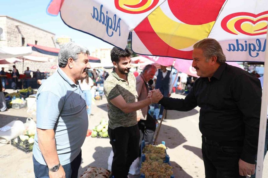 Başkan Palancıoğlu Köy Pazarını Gezdi