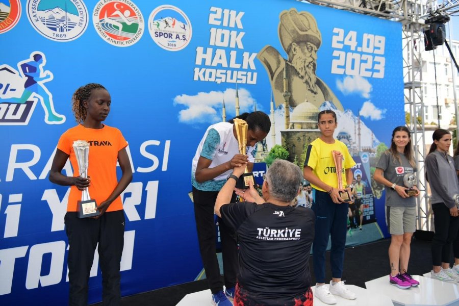 Uluslararası Kayseri Yarı Maratonu Yapıldı