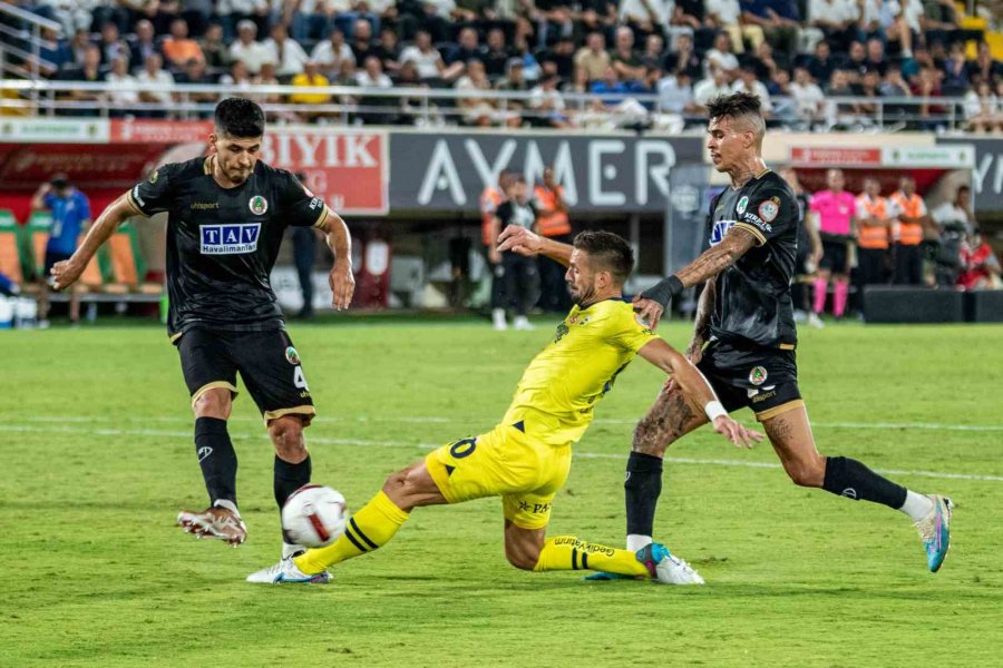 Trendyol Süper Lig: Corendon Alanyaspor: 0 - Fenerbahçe: 1 (maç Sonucu)