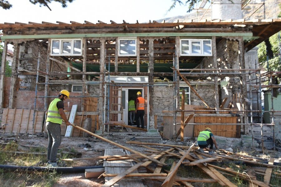 İnönü’deki Şeyh Kuddusi Cami’nin 2’inci Etap Restore Çalışmaları Başladı