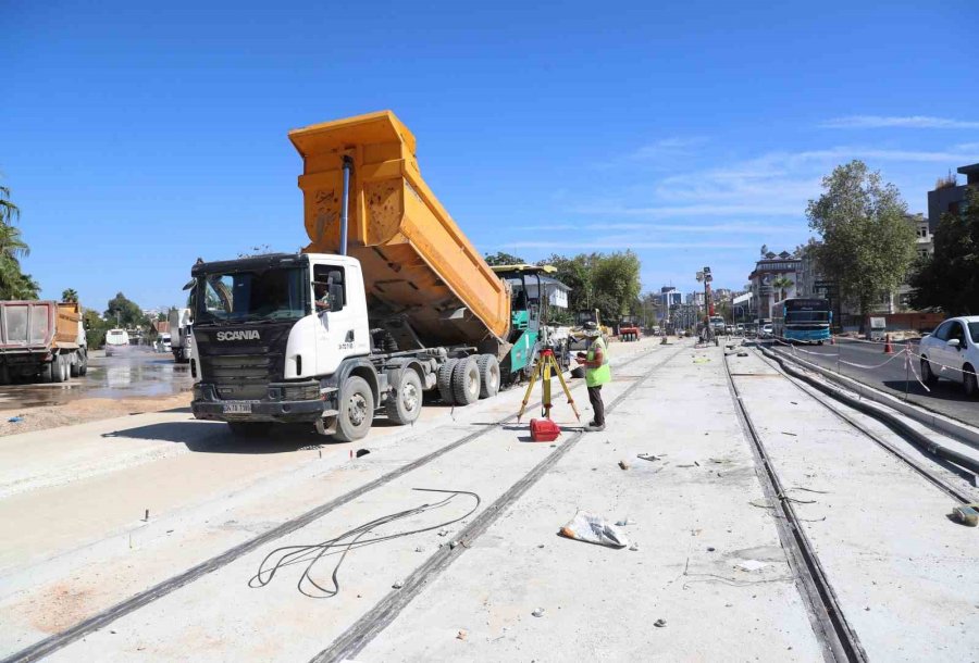 Çöken Tramvay Hattı Tamirinde Sona Gelindi