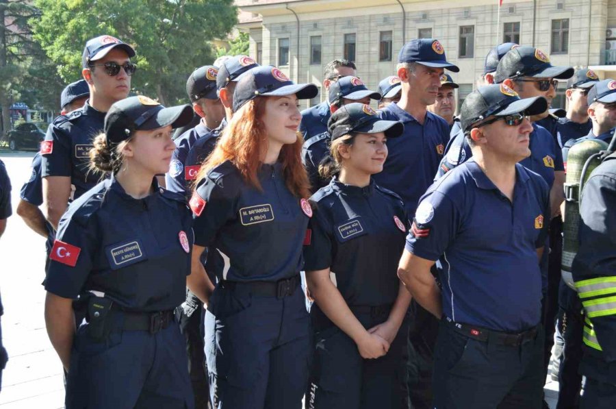 İtfaiye Teşkilatı İle Eskişehir İtfaiyesi’nin Kuruluş Yıl Dönümü İçin Kutlama Yapıldı