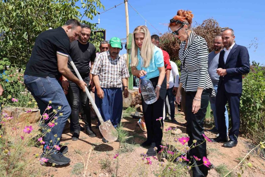 3. Mersin Edebiyat Sanat Kampına ’mengi’ Oyunu Damga Vurdu