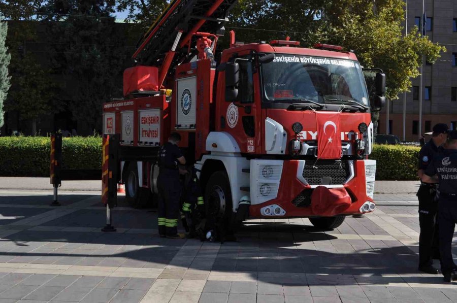 İtfaiye Teşkilatı İle Eskişehir İtfaiyesi’nin Kuruluş Yıl Dönümü İçin Kutlama Yapıldı