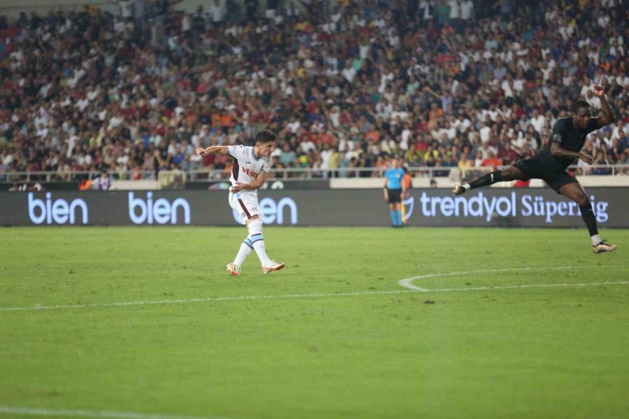 Trendyol Süper Lig: Hatayspor: 0 - Trabzonspor: 1 (ilk Yarı)