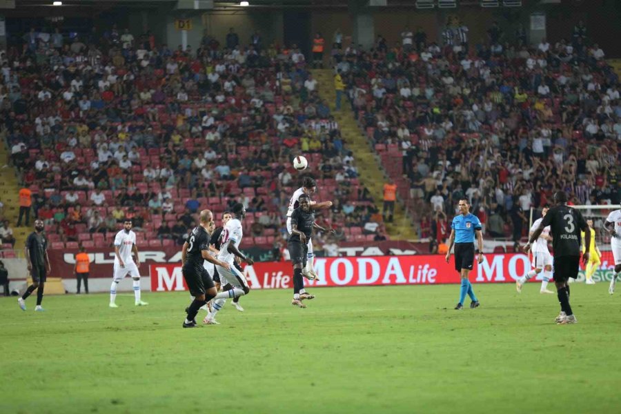 Trendyol Süper Lig: Hatayspor: 0 - Trabzonspor: 1 (ilk Yarı)