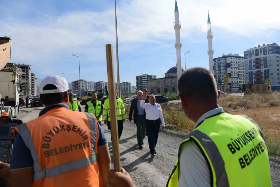 Büyükşehir’den 15 Bin Ton Sıcak Asfaltın Kullanılacağı 40 Milyon Tl’lik Yeni Yol