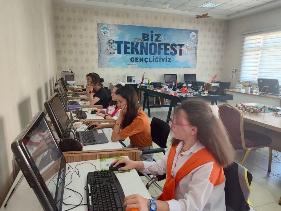 Kaymek, “projen İle Gel" Sloganıyla Teknofest Gençliği Yetiştiriyor