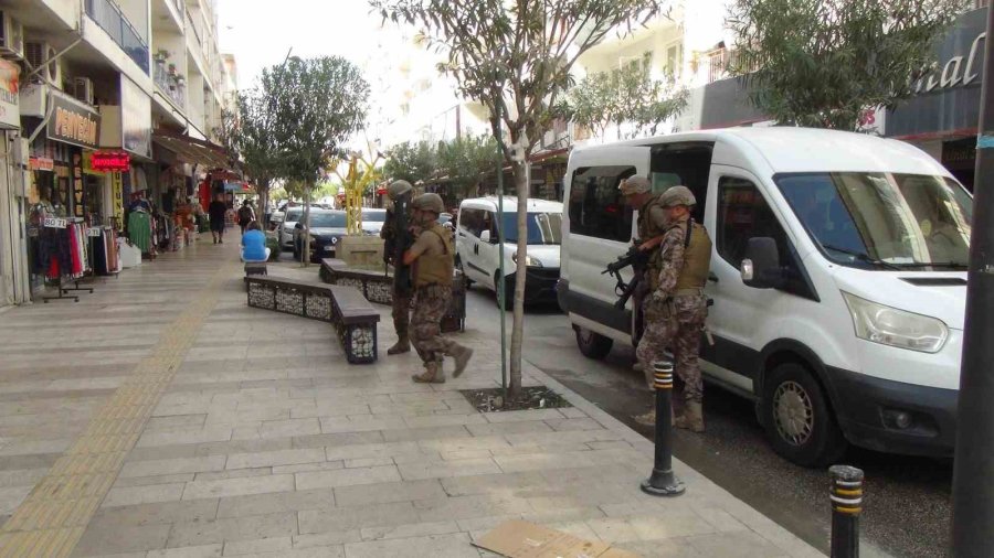 Antalya’da Nefes Kesen Özel Harekat Destekli Uyuşturucu Operasyonu