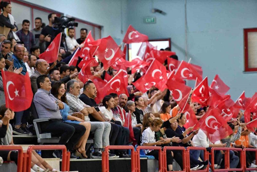 Konyaaltı Üçüncü Tur İçin Sahaya Çıkıyor