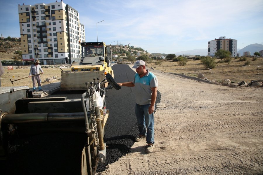 Melikgazi Yeni Asfalt Yollar İçin Hızla Çalışıyor