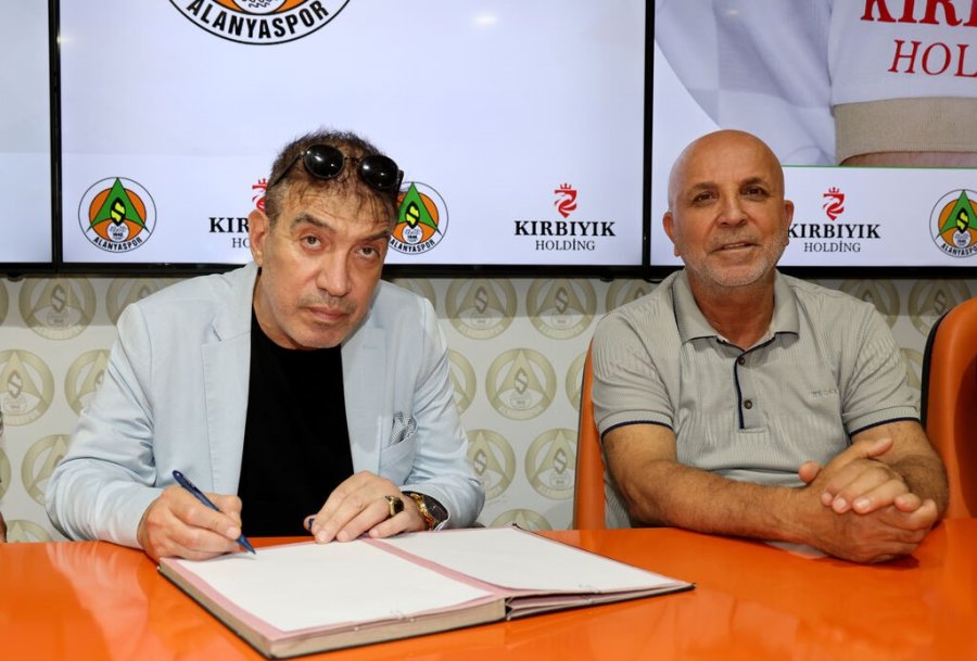 Alanyaspor’un Forma Kol Sponsoru Kırbıyık Holding Oldu