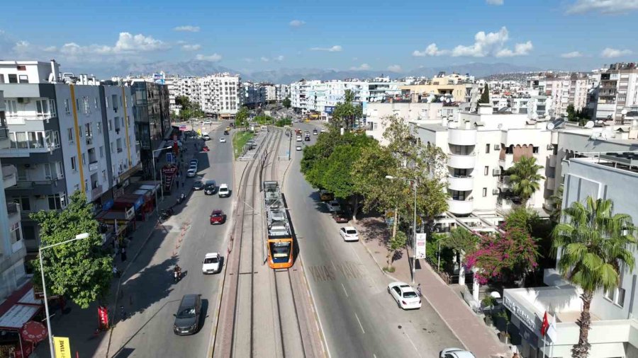 Doğu Garajı-meydan Arasındaki Tramvay Seferleri Yeniden Başladı