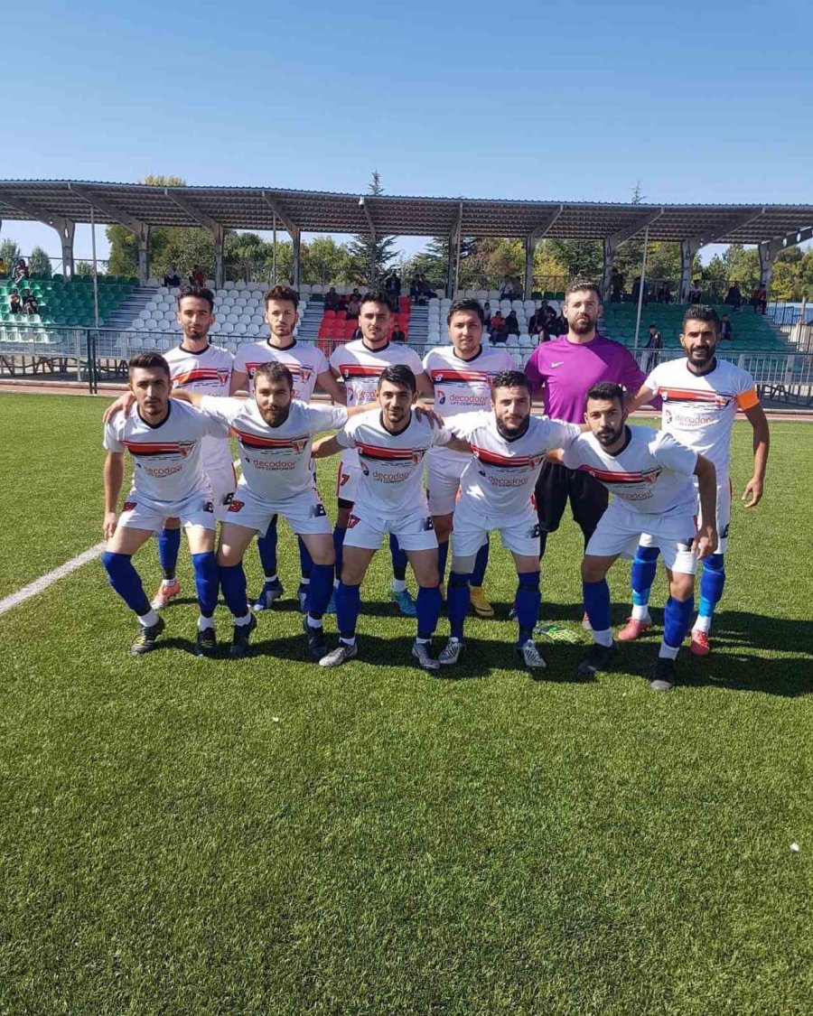 Futbolu Bıraktı, Yönetici Oldu