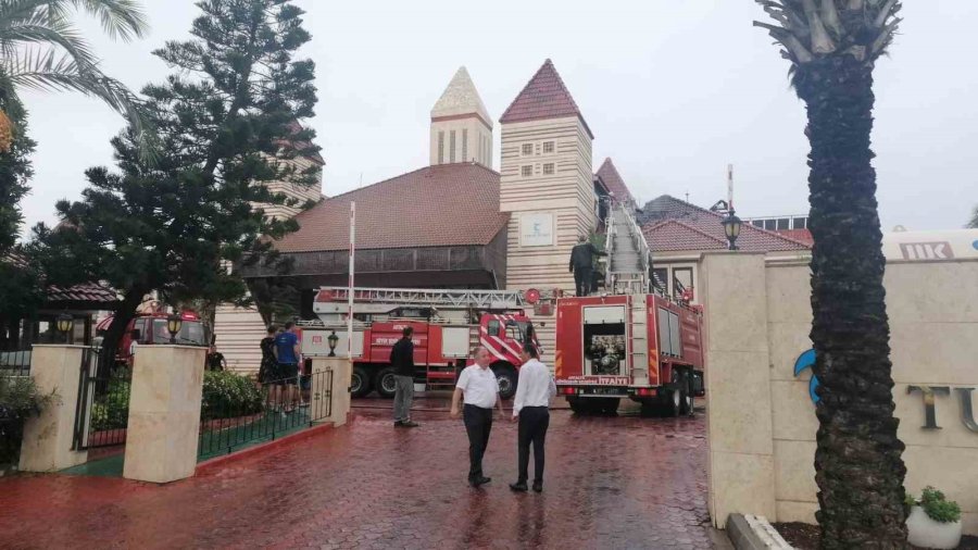 Antalya’da 5 Yıldızlı Otelde Korkutan Yangın