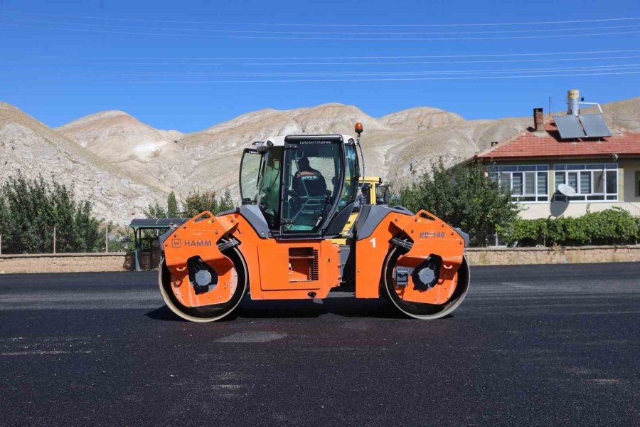 Büyükşehir’den Akkışla İlçesine 55 Milyon Tl’lik ‘yol’ Yatırımı