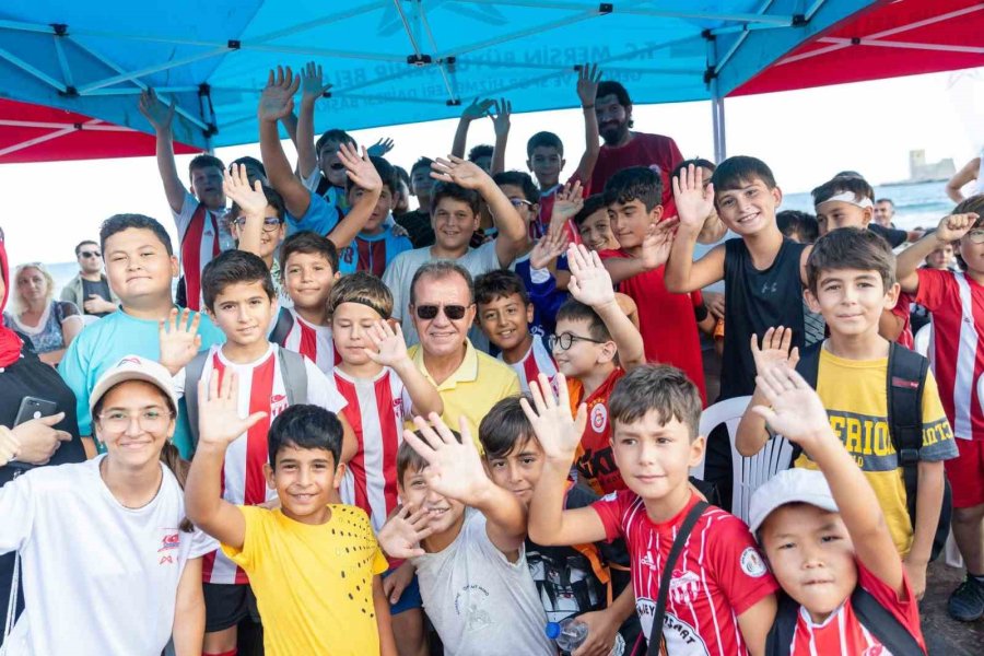 Seçer, Pro Beach Tour Plaj Voleybolunda Sporcuların Heyecanına Ortak Oldu