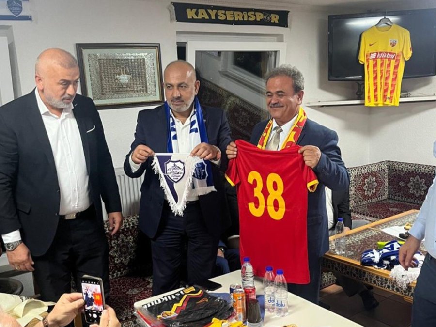 Kayserispor Başkanı Ali Çamlı Stuttgart’ta Avrupalı Kayserisporlular İle Buluştu