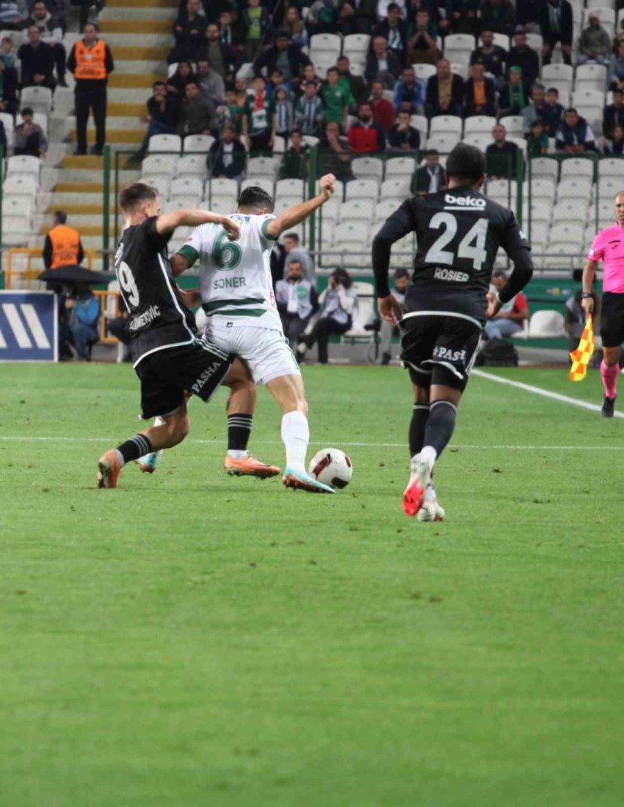 Trendyol Süper Lig: Konyaspor: 0 - Beşiktaş: 1 (ilk Yarı)