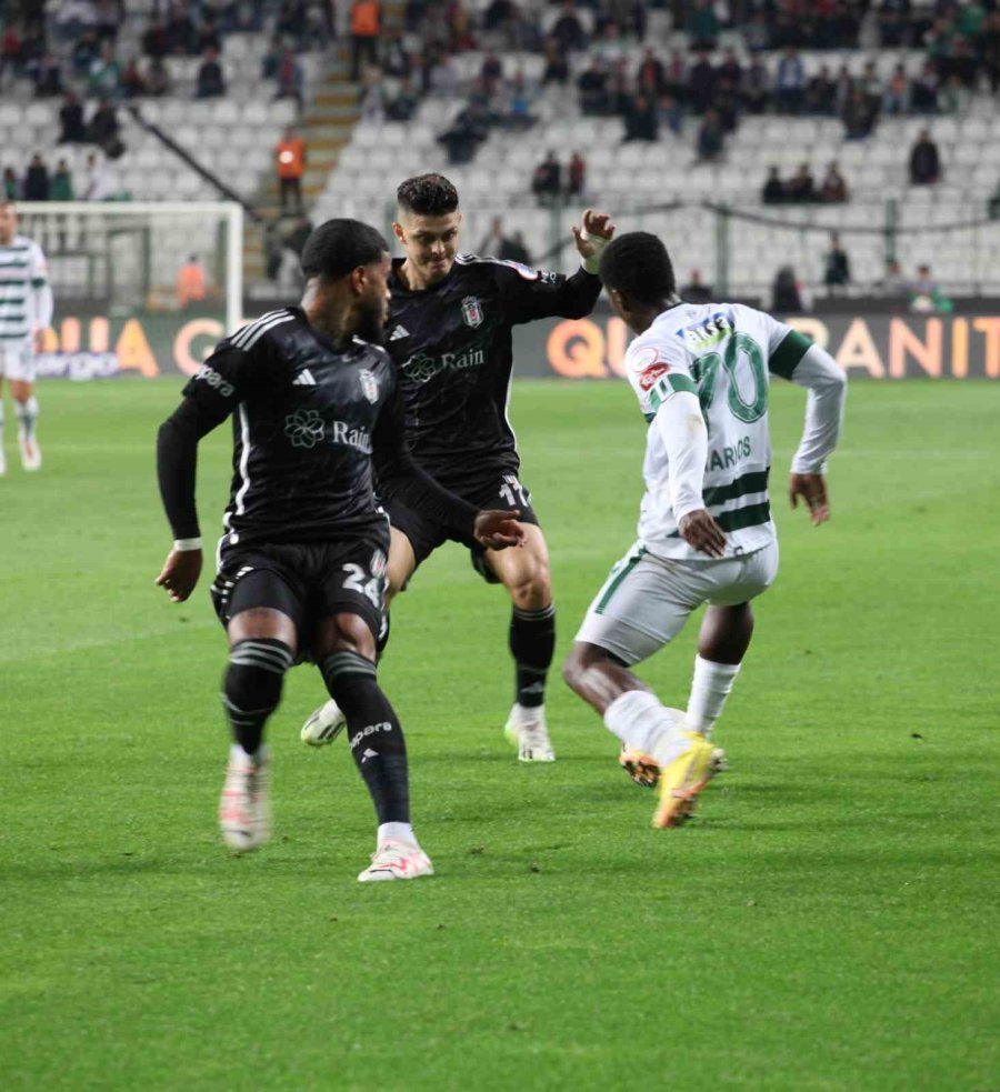 Trendyol Süper Lig: Konyaspor: 0 - Beşiktaş: 1 (ilk Yarı)