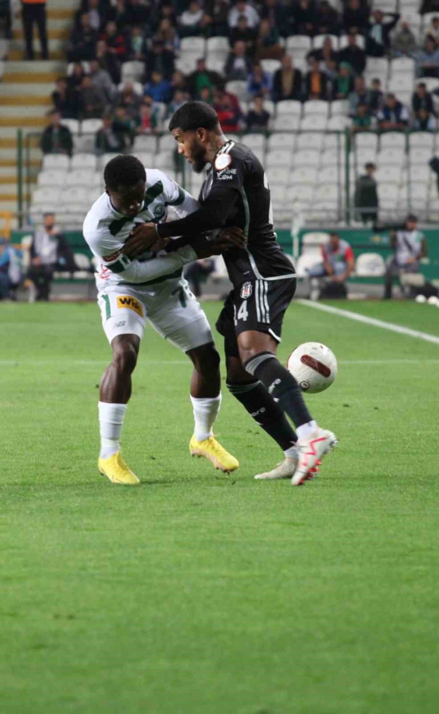 Trendyol Süper Lig: Konyaspor: 0 - Beşiktaş: 1 (ilk Yarı)