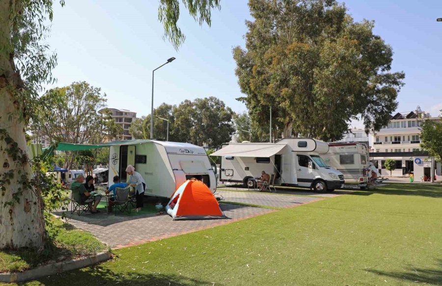 Antalya’da Karavan Park Yerli Ve Yabancı Tatilcilerin Yeni Gözdesi