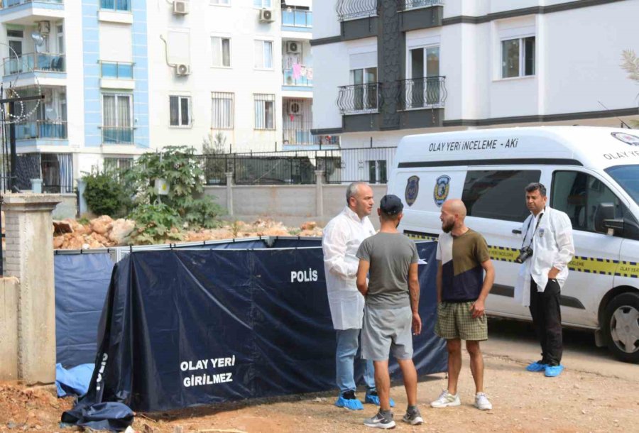 Aynı Mahallede Bir Hafta İçerisinde İkinci Şüpheli Ölüm