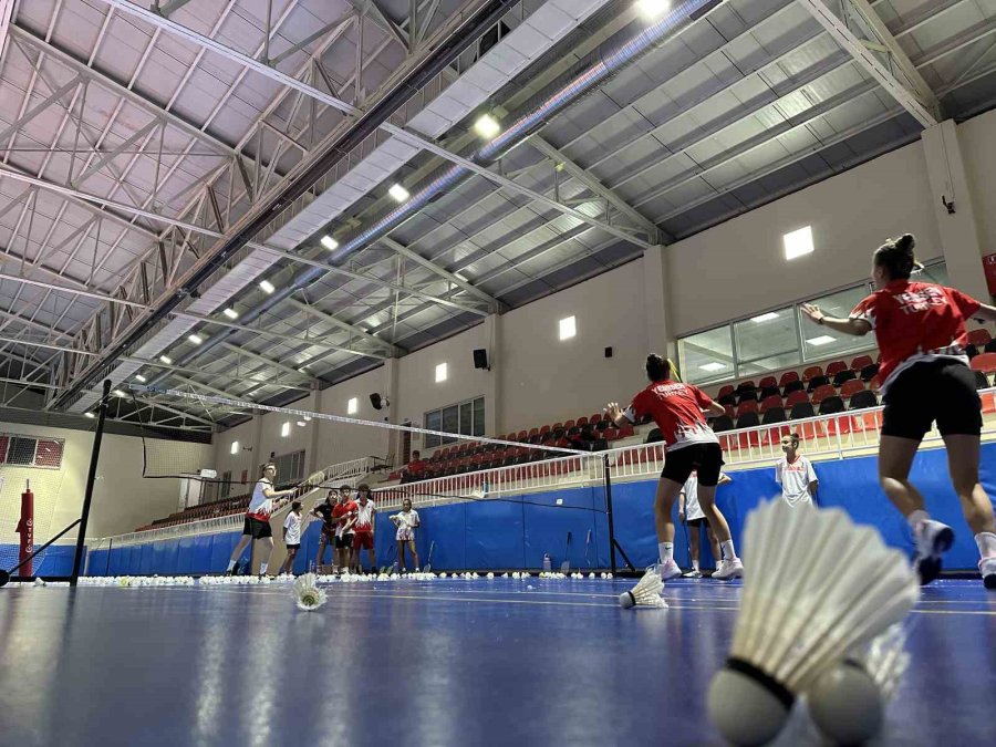 Badmintoncu İkizler Gözlerini Olimpiyat Şampiyonluğuna Dikti