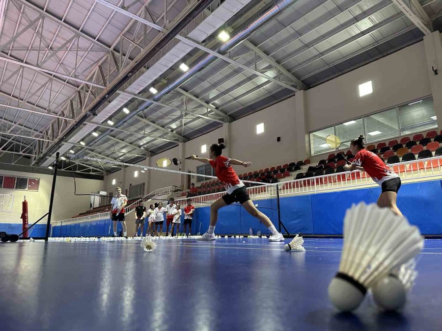 Badmintoncu İkizler Gözlerini Olimpiyat Şampiyonluğuna Dikti