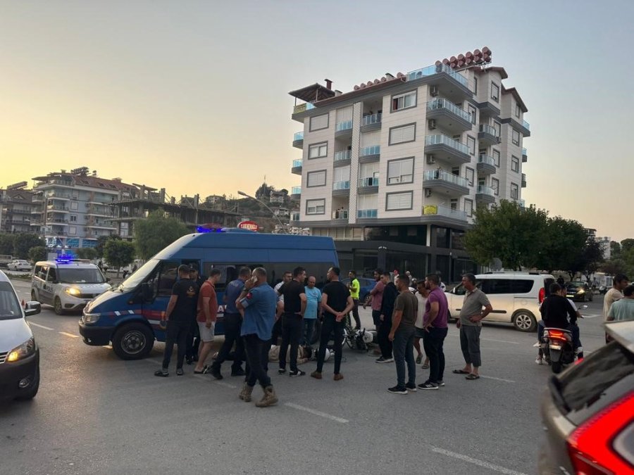 Jandarma Aracı İle Motosiklet Çarpıştı: 1 Yaralı